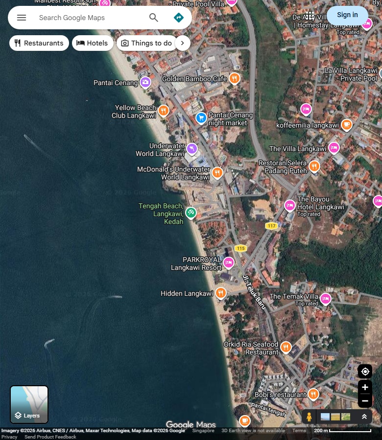 登加北段沙岸及与珍南相邻的突出岸体,未覆盖登加最南端。 Google Maps卫星图;2026-09-10查看,北向上。